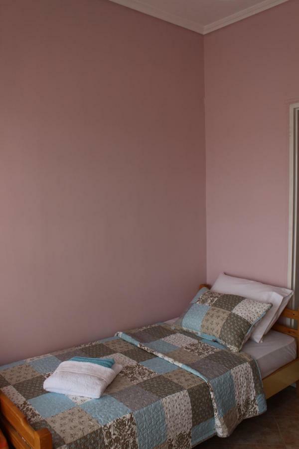 Souzana Rooms 1 Nea Plagia Buitenkant foto